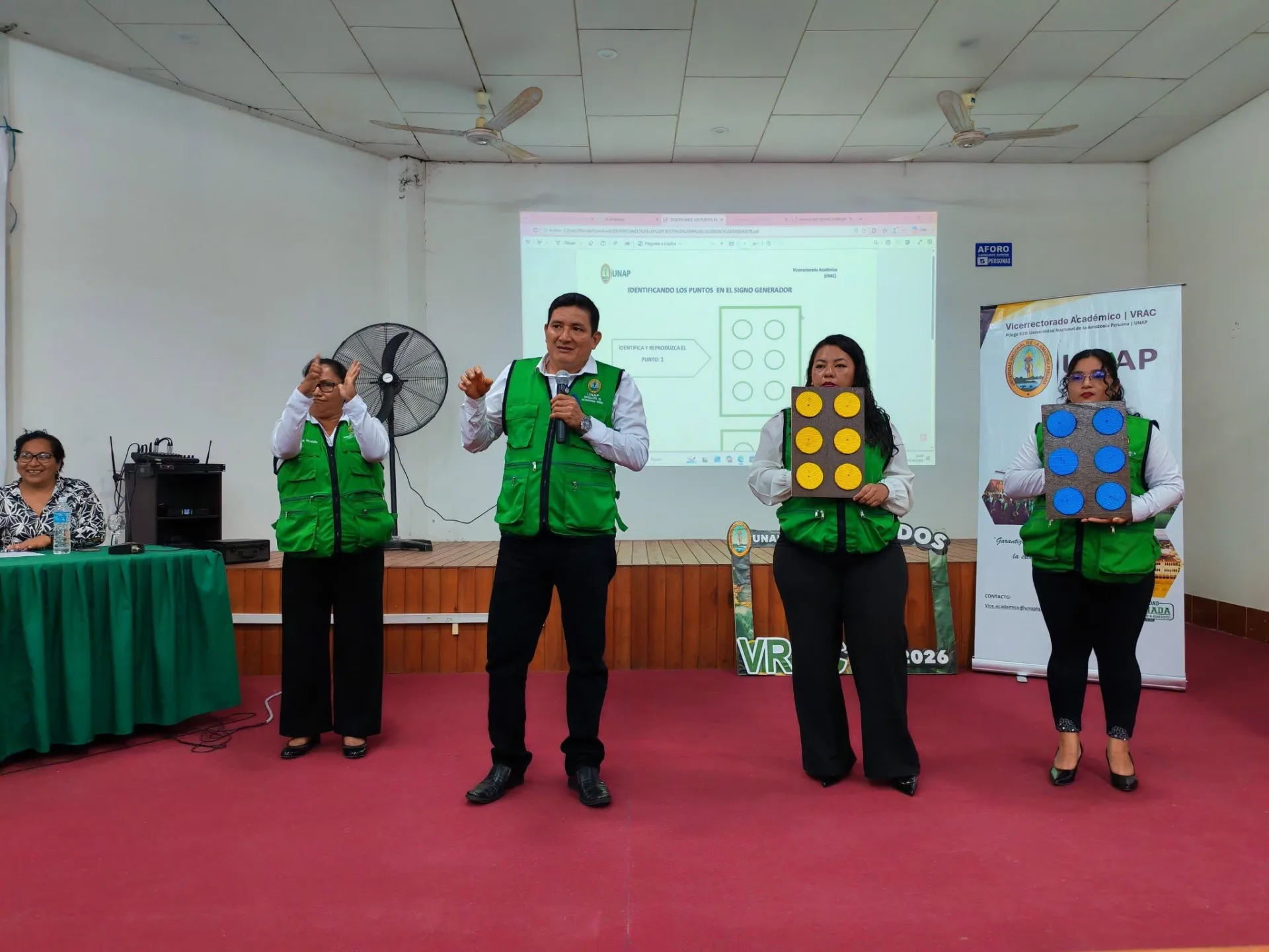 UNAP inaugura Taller de lengua de señas peruana y sistema braille para fortalecer la inclusión universitaria