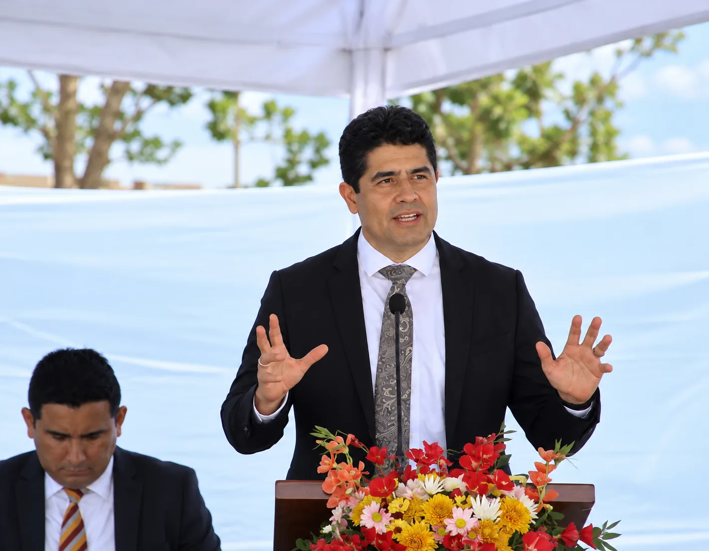 RECTORA DE LA UNAP PARTICIPÓ EN CEREMONIA DE LA PRIMERA PALADA DEL TEMPLO DE IQUITOS