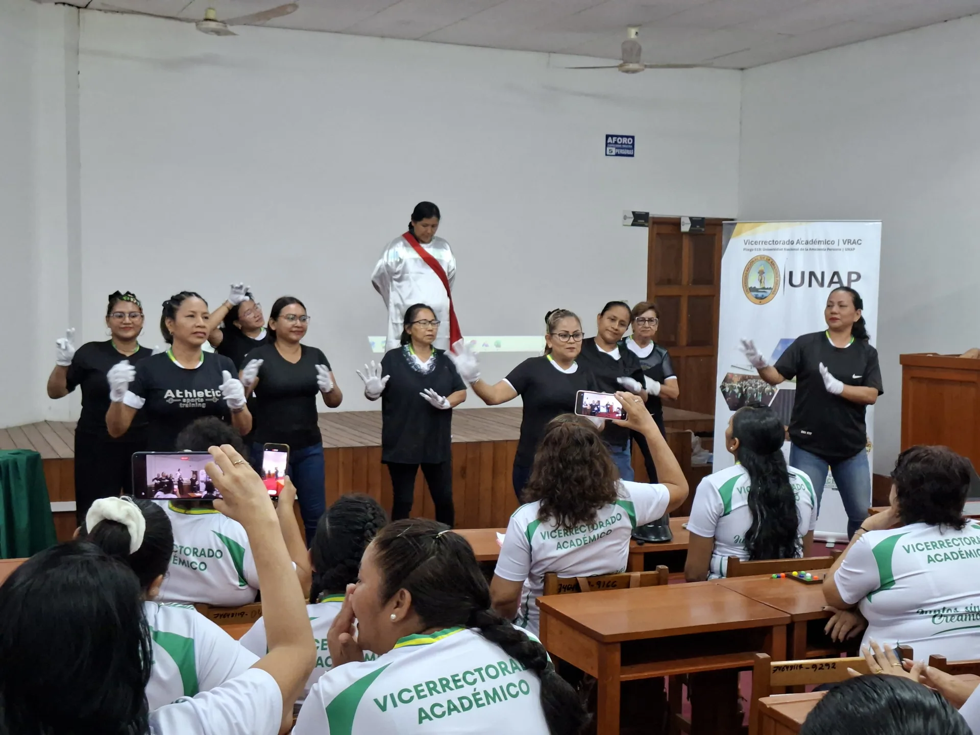 UNAP REALIZÓ CLAUSURA DEL TALLER DE LENGUA DE SEÑAS PERUANA Y MANEJO DEL SISTEMA BRAILLE FORTALECIENDO UNA UNIVERSIDAD INCLUSIVA