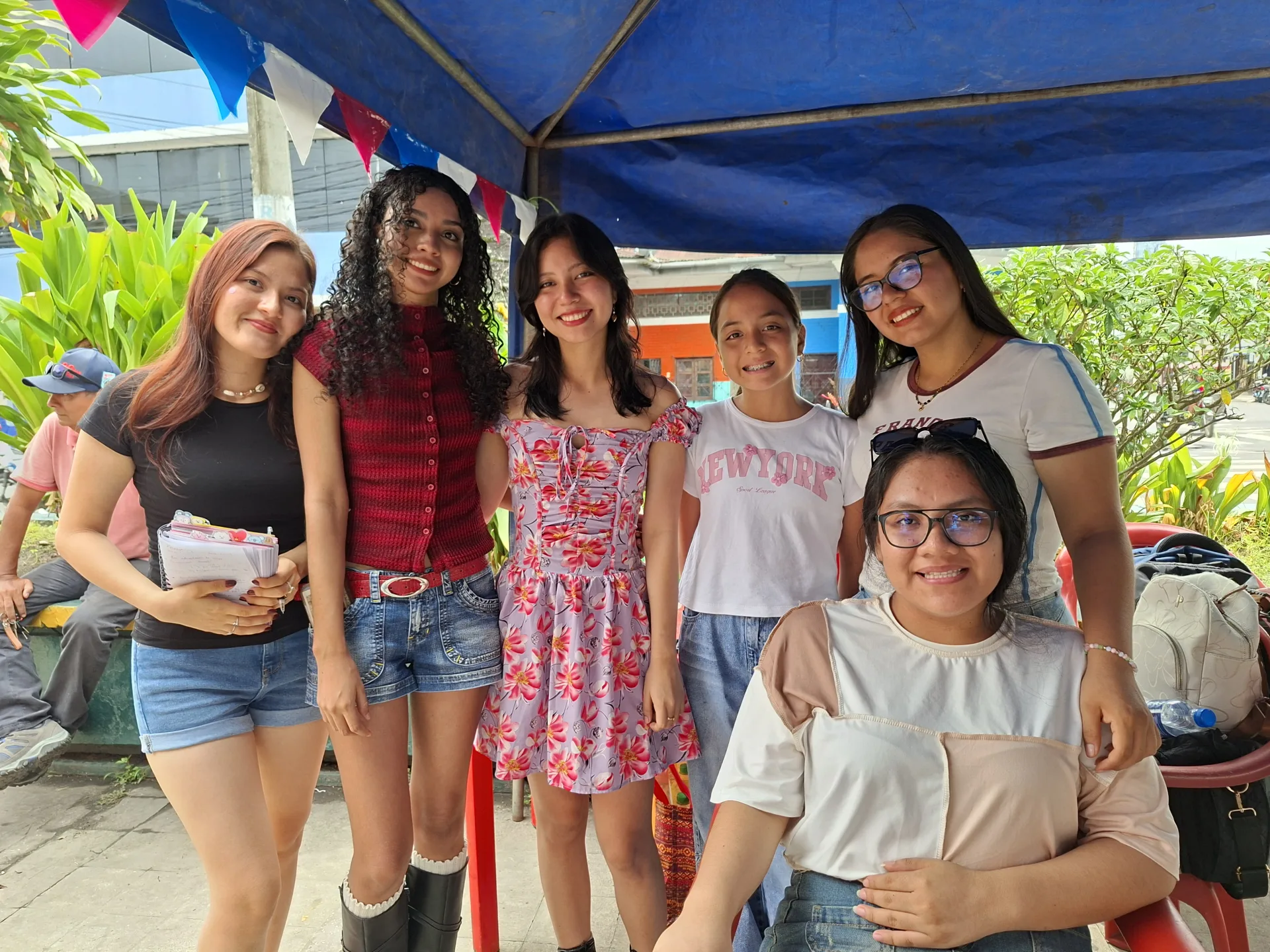 UNAP PROMUEVE EL ARTE, LOS IDIOMAS Y LA IDENTIDAD CULTURAL CON FESTIVAL EN LA PLAZA SERAFÍN FILOMENO