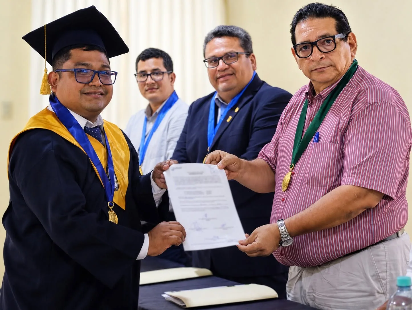 ESCUELA DE POSTGRADO FELICITA A MELVIN ANDERSON PERALES CARDOZO POR LA APROBACIÓN DE SU SUSTENTACIÓN DE TESIS