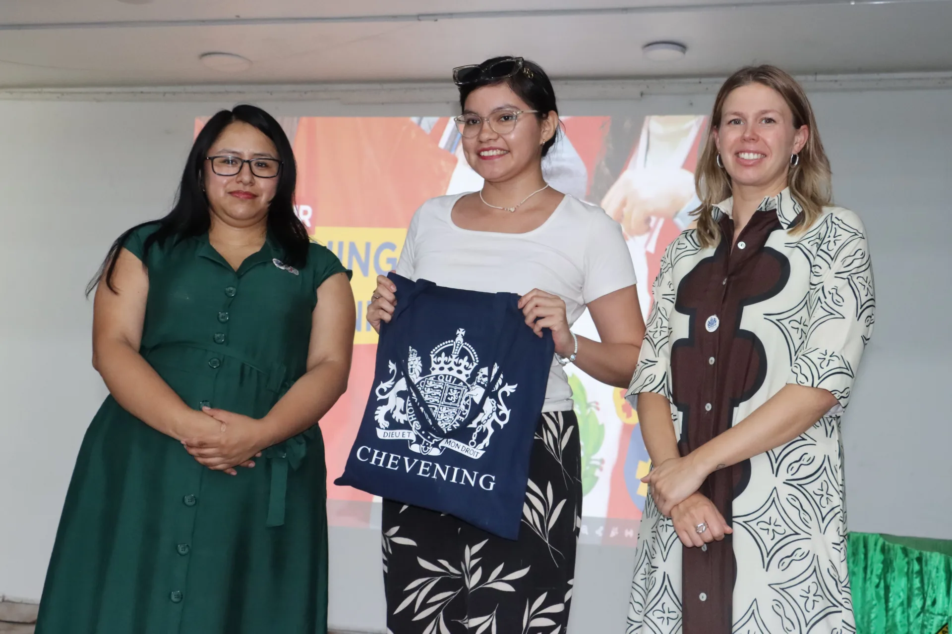 UNAP realizó charla informativa sobre becas Chevening para estudios de maestría en el Reino Unido