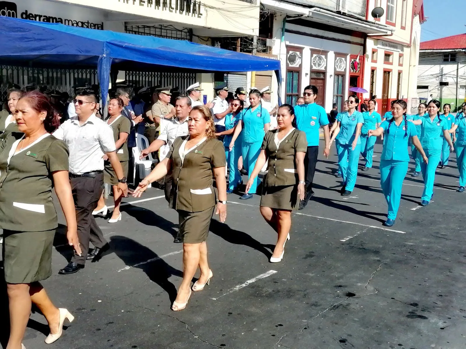 Facultad de Enfermería de la UNAP inicia celebración por su 55° aniversario con participación en desfile Cívico Militar