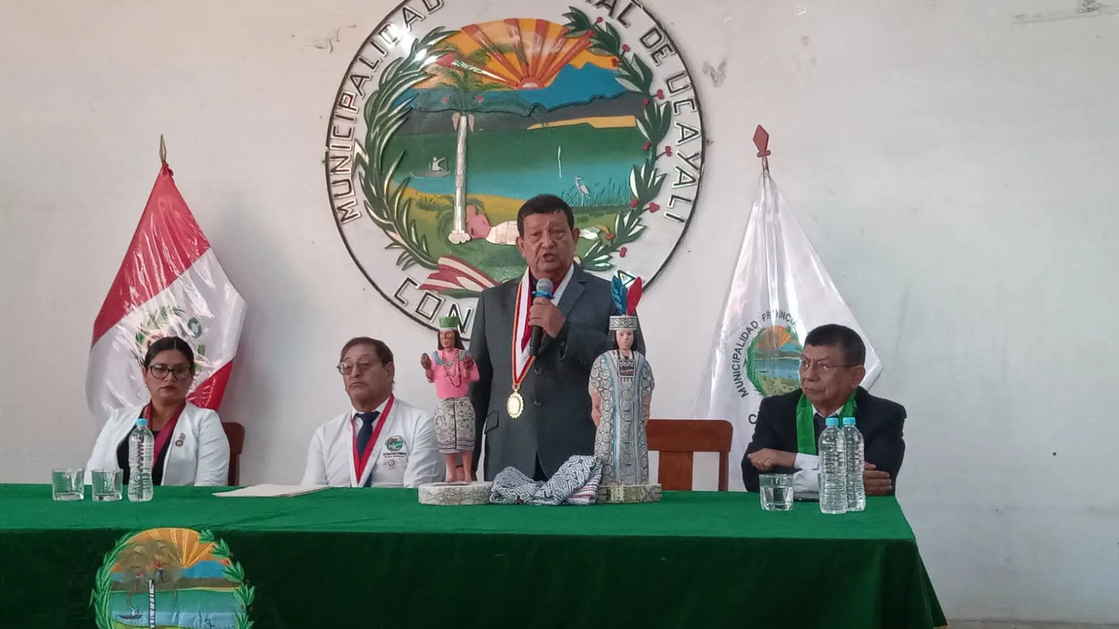 Municipalidad Provincial de Ucayali distingue al rector de la UNAP, Dr. Rodil Tello Espinoza, como hijo predilecto de la provincia