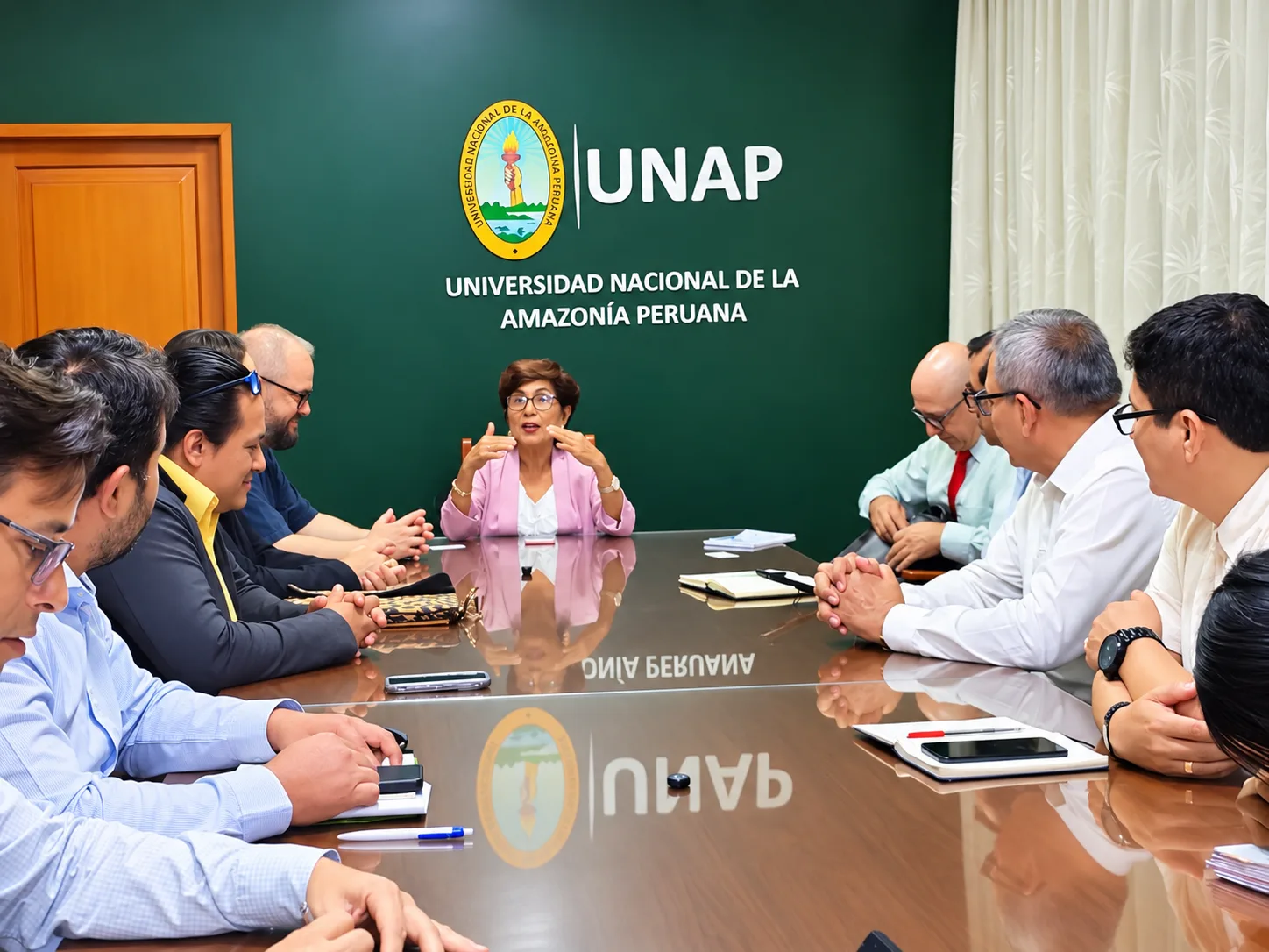 EMBAJADOR DE UCRANIA VISITA LA UNAP Y SOSTIENE ENCUENTRO CON AUTORIDADES UNIVERSITARIAS