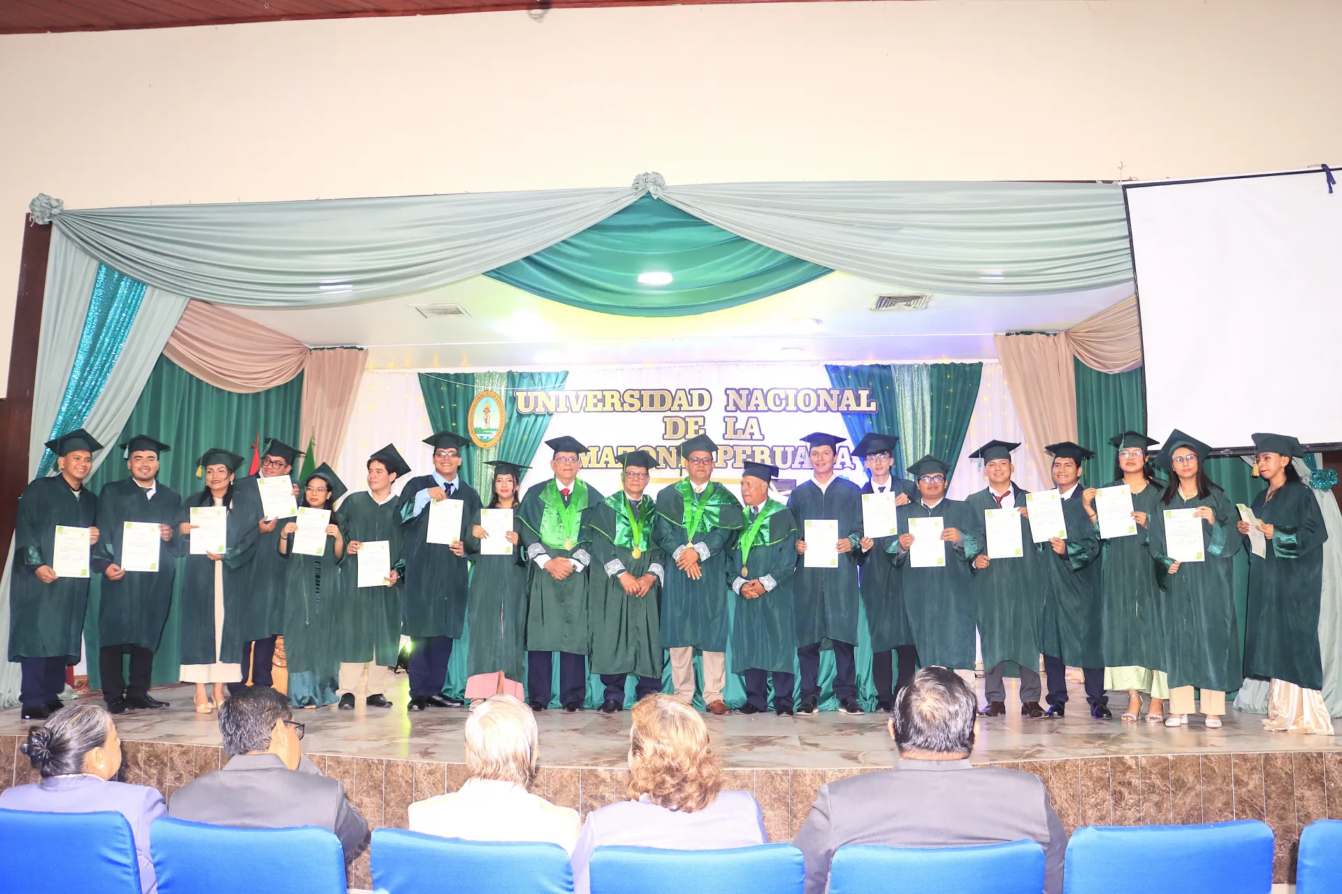 SE GRADÚAN 27 NUEVOS PROFESIONALES DE AGRONOMÍA Y GESTIÓN AMBIENTAL