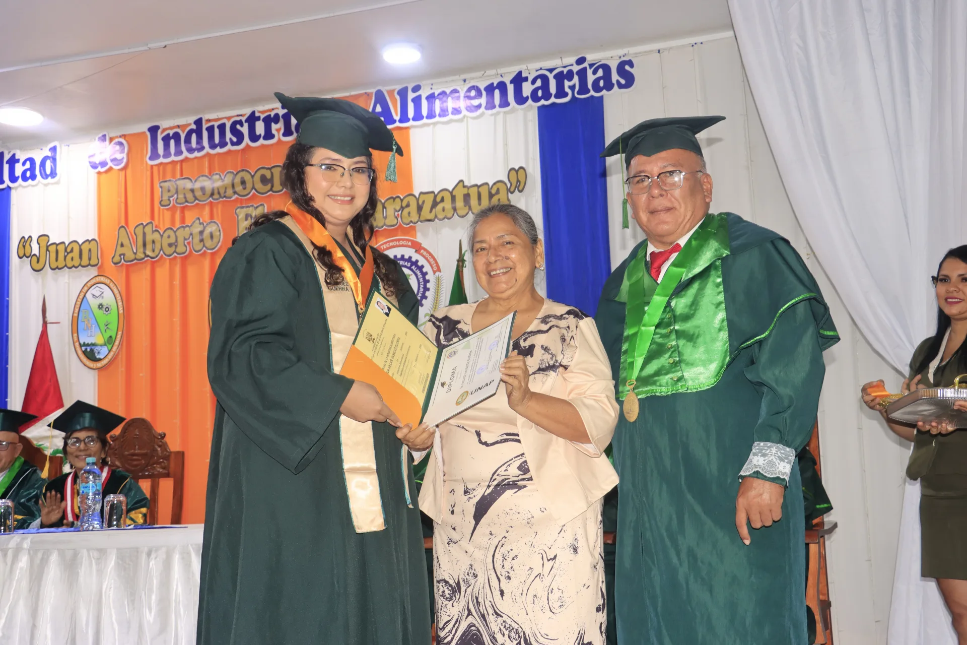 FACULTAD DE INDUSTRIAS ALIMENTARIAS DE LA UNAP CELEBRÓ LA GRADUACIÓN DE 36 NUEVOS PROFESIONALES