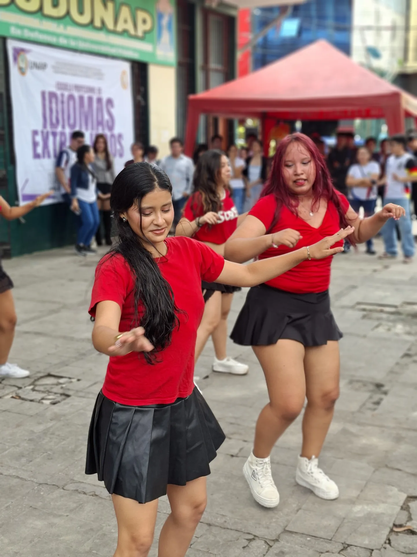 UNAP PROMUEVE EL ARTE, LOS IDIOMAS Y LA IDENTIDAD CULTURAL CON FESTIVAL EN LA PLAZA SERAFÍN FILOMENO