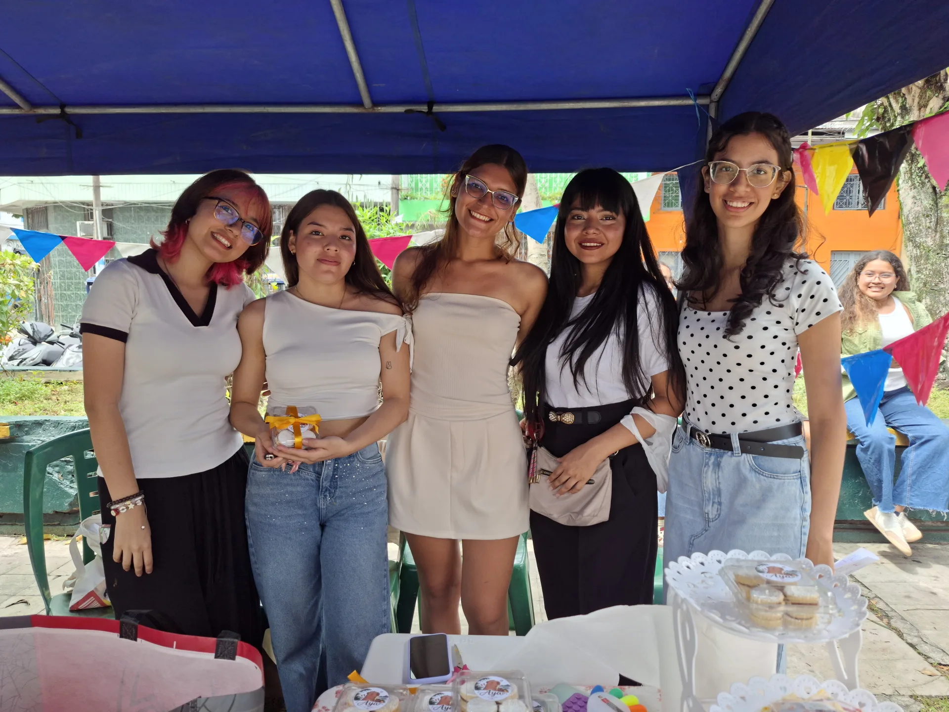 UNAP PROMUEVE EL ARTE, LOS IDIOMAS Y LA IDENTIDAD CULTURAL CON FESTIVAL EN LA PLAZA SERAFÍN FILOMENO