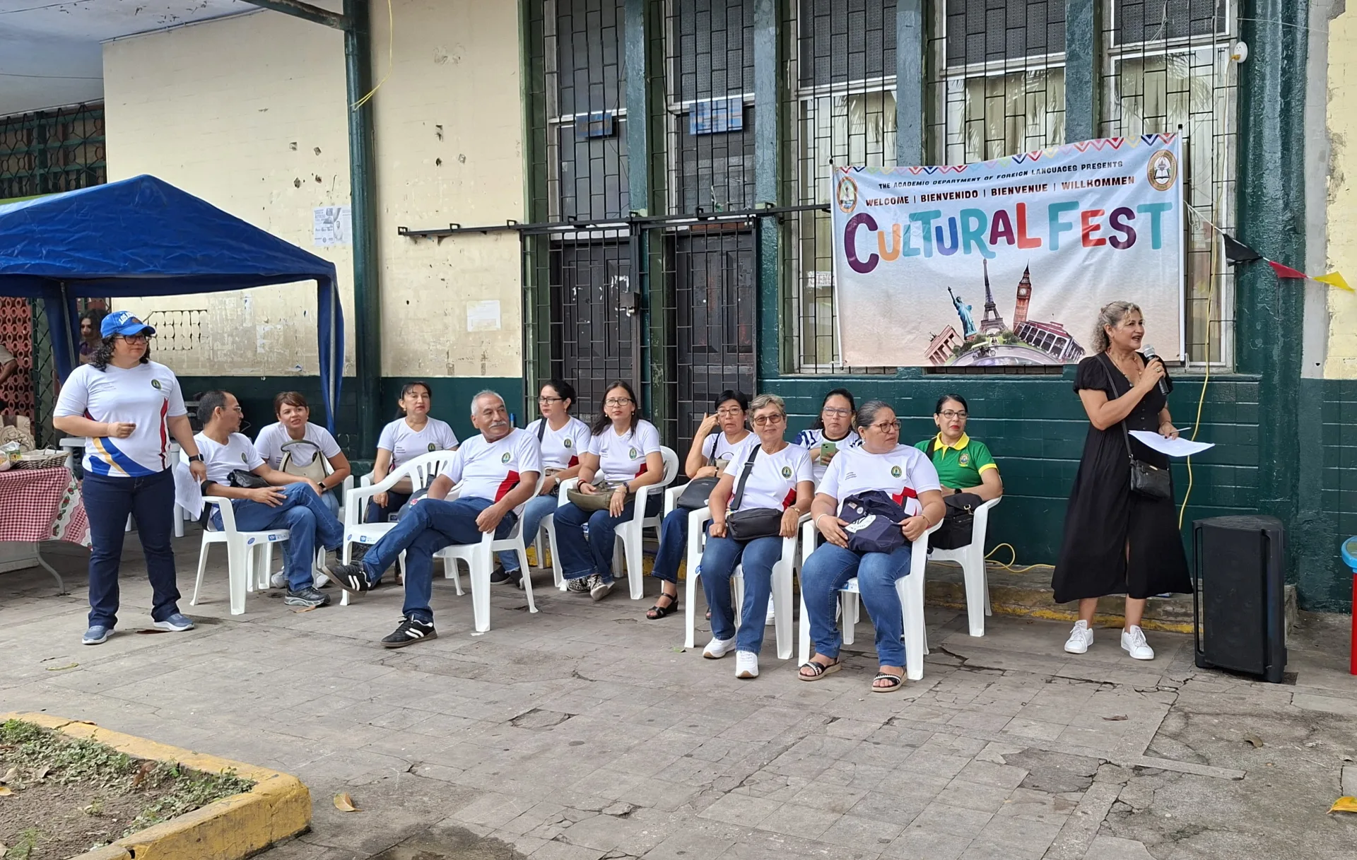 UNAP PROMUEVE EL ARTE, LOS IDIOMAS Y LA IDENTIDAD CULTURAL CON FESTIVAL EN LA PLAZA SERAFÍN FILOMENO