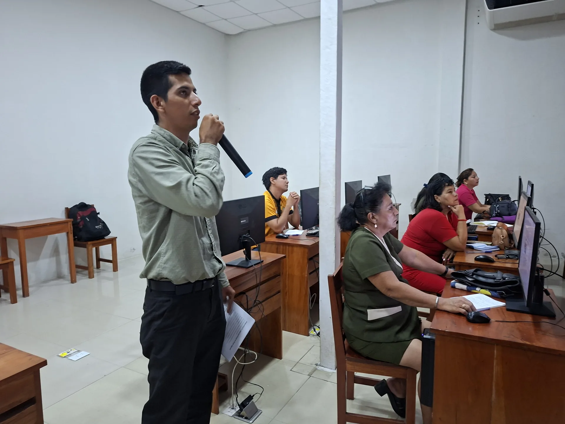 UNAP INICIA CAPACITACIONES EN EL SISTEMA DE GESTIÓN DOCUMENTAL PARA AVANZAR HACIA UNA ADMINISTRACIÓN SIN PAPEL