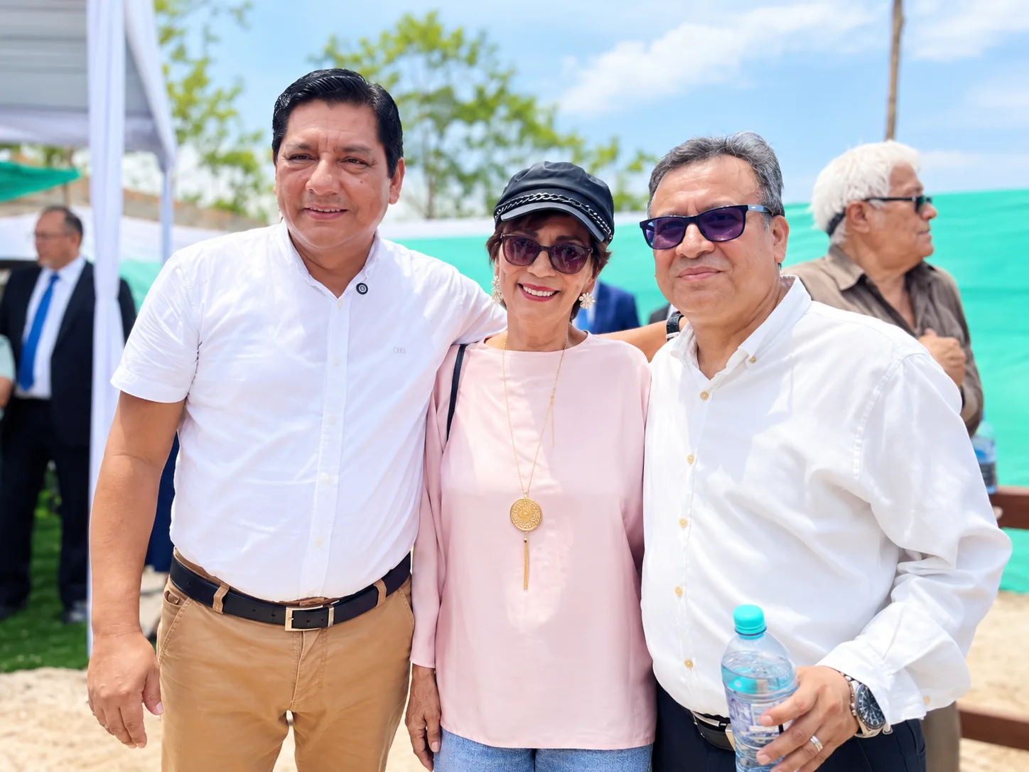 RECTORA DE LA UNAP PARTICIPÓ EN CEREMONIA DE LA PRIMERA PALADA DEL TEMPLO DE IQUITOS