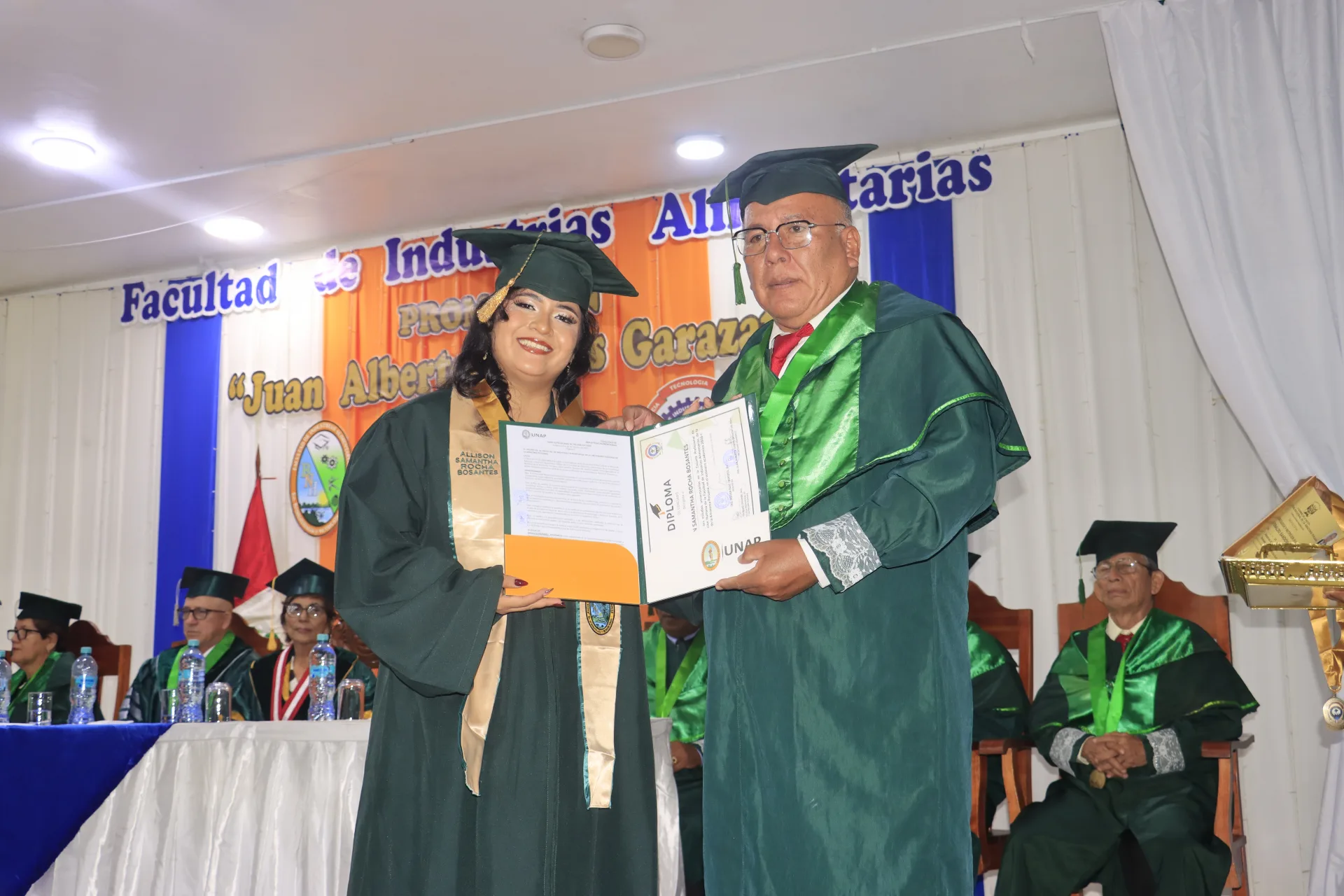 FACULTAD DE INDUSTRIAS ALIMENTARIAS DE LA UNAP CELEBRÓ LA GRADUACIÓN DE 36 NUEVOS PROFESIONALES
