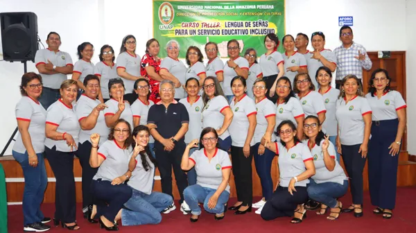 Curso taller "Lengua de señas para un servicio educativo inclusivo" en la UNAP