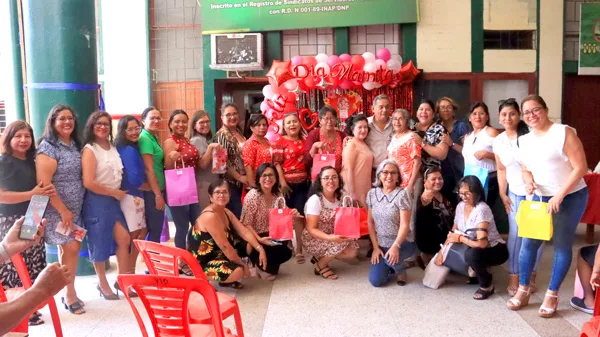 El Sutunap agasajó a las madres trabajadoras de la UNAP por el Día de la Madre