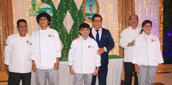 Nueva imposición de chaquetas a estudiantes del Programa de Gastronomía y Arte Culinario de la Fundesab