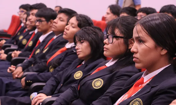Rector de la UNAP presente en la inauguración del campus de la UTP en Iquitos