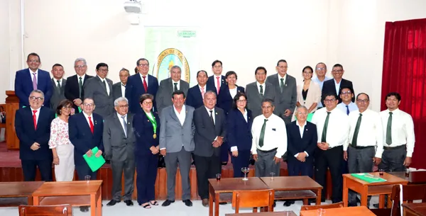 La UNAP entregó credenciales a decanos y miembros de Consejos de Facultad electos