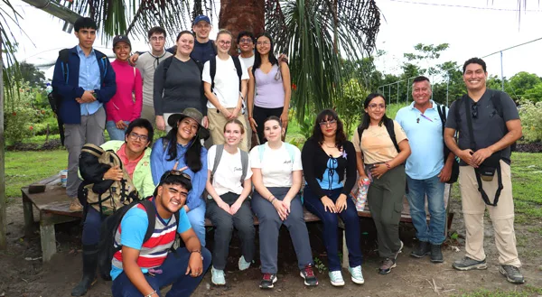 Estudiantes franceses visitan la UNAP como parte del Proyecto Colibrí-CREA