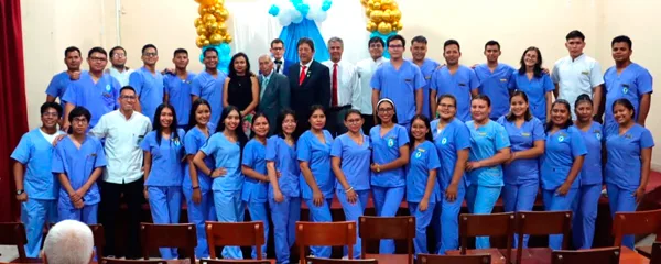 Ceremonia de ingreso al Internado 2025 de los estudiantes de la Facultad de Farmacia y Bioquímica de la UNAP