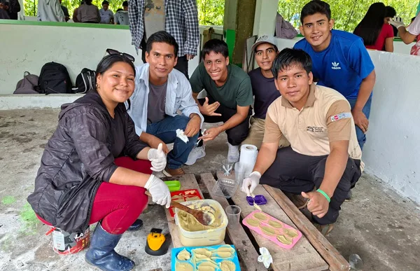 La Facultad de Agronomía de la UNAP impulsa proyecto para transformar aceite de cocina usado en jabones ecológicos