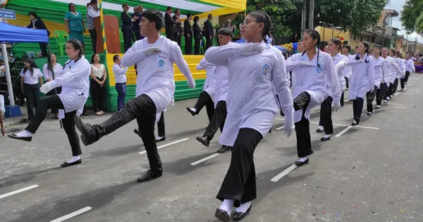 Gran desfile institucional por el 63° aniversario académico de la UNAP