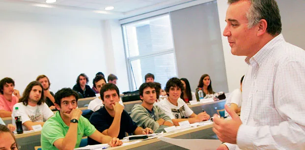 Más reflexiones sobre la educación: ¿Dictar clases?