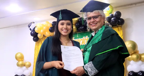 La UNAP celebró el egreso de 85 jóvenes de su Centro de Idiomas