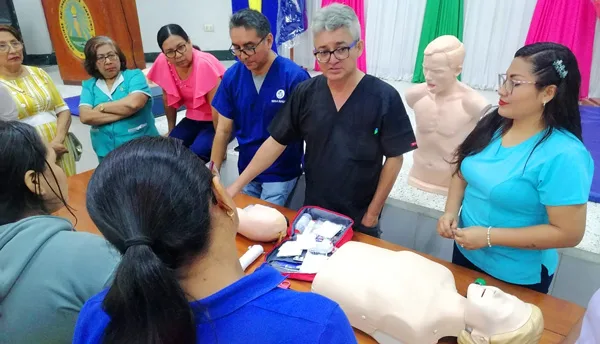 Capacitación en primeros auxilios en la UNAP