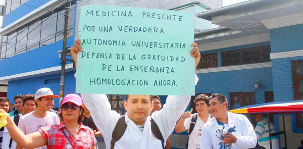 En torno a la huelga de docentes universitarios